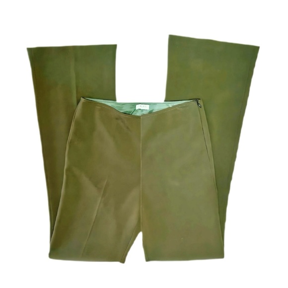 NWOT Trina Turk Vibrant Olive Green High Waisted Side Zip Flared Pants size 6 - Picture 6 of 13